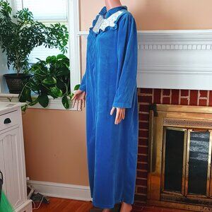 Heather Collection Blue Velour Robe M Vtg Long Sleeve Embroidered Ruffle Bodice